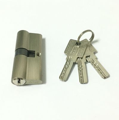 Op maat gemaakte aluminium cilinder slot SN CP GP SB AB MAB AC Dubbel duim draaiende cilinder